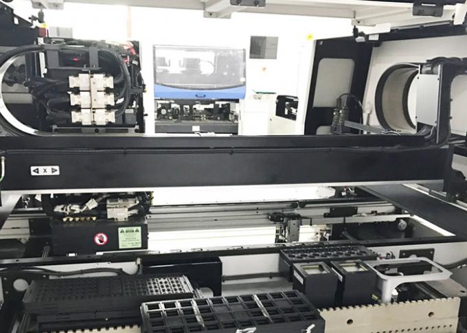 サムスンSM421 SMTの一突きおよび場所機械イメージ3